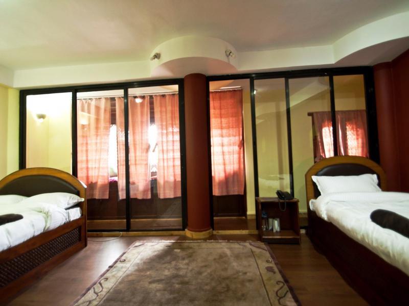 Siddhi Home & Restaurant Bhatgoan Exterior foto